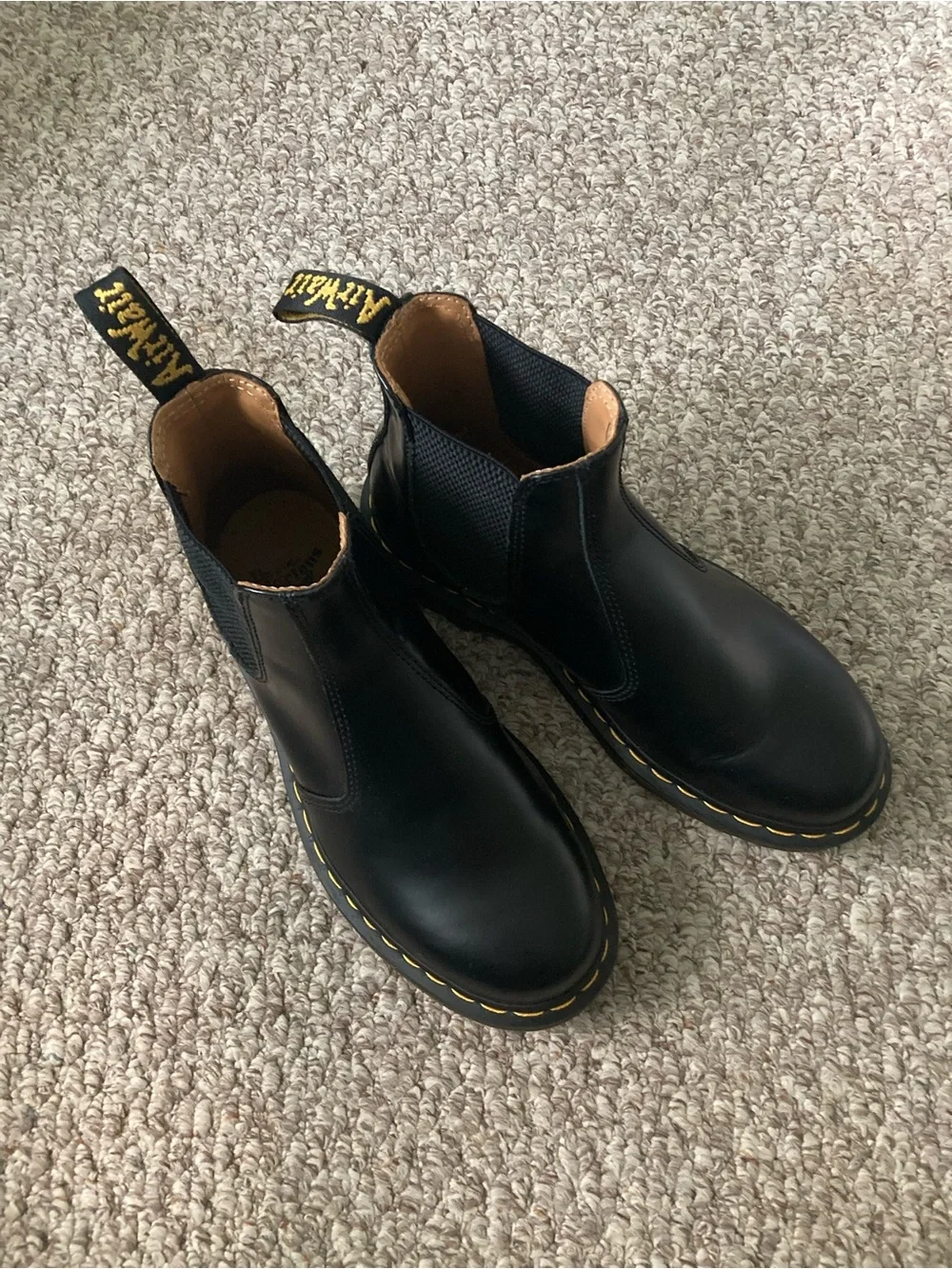 Dr. Martens AirWair Black Leather Chelsea Ankle Boots Men’s 6 Women’s 7.5 EU 38